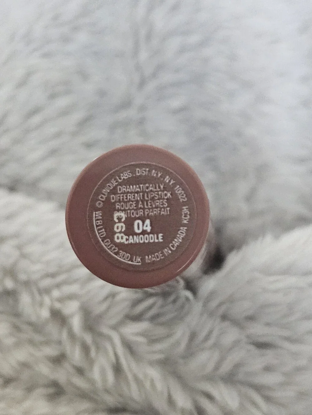 Clinique Dramatically Different™ Lipstick In Canoodle